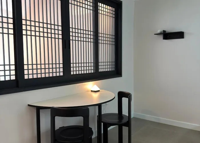 Apartment 독채6룸 22인가능 침대9개 무료주차3대 오류동역8분 고대구로병원 고척돔 *