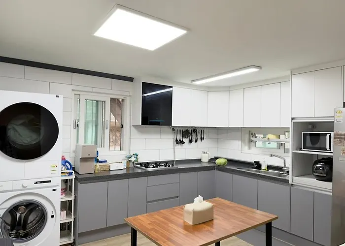 Apartment 독채6룸 22인가능 침대9개 무료주차3대 오류동역8분 고대구로병원 고척돔
